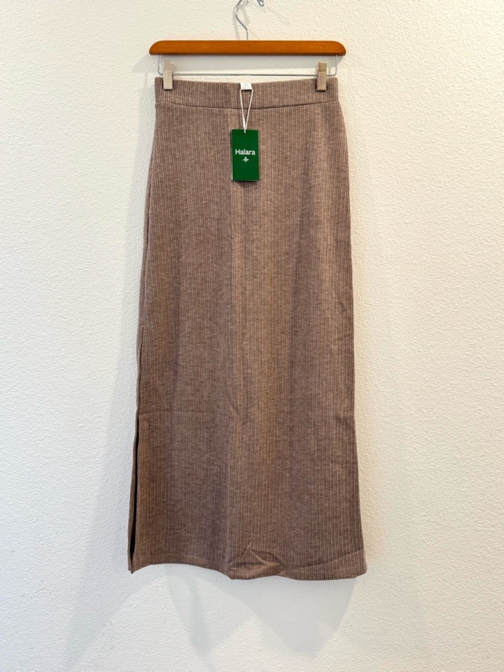 Halara Ribbed Maxi Skirt